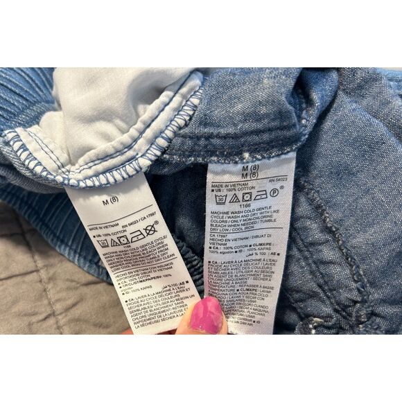 Lot of 2 Old Navy Girl's Denim Shorts Size Medium Dark & Medium Wash 100% Cotton - Picture 5 of 6